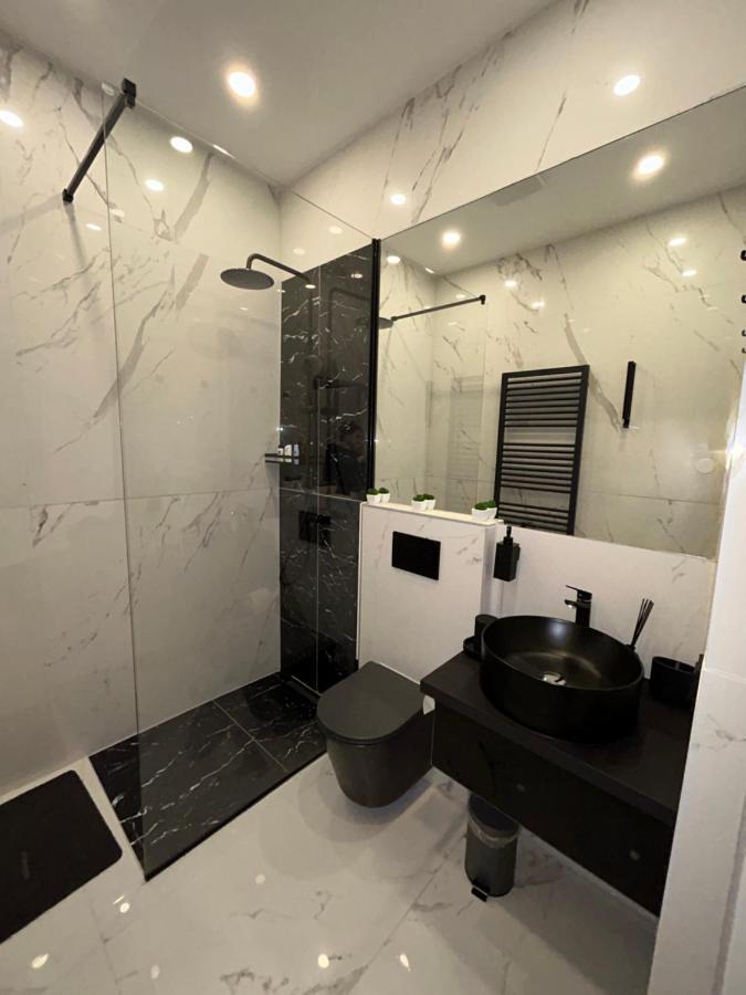 Deluxe Apartment Favoriten Vienna Esterno foto