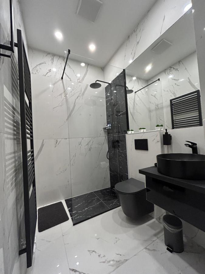 Deluxe Apartment Favoriten Vienna Esterno foto